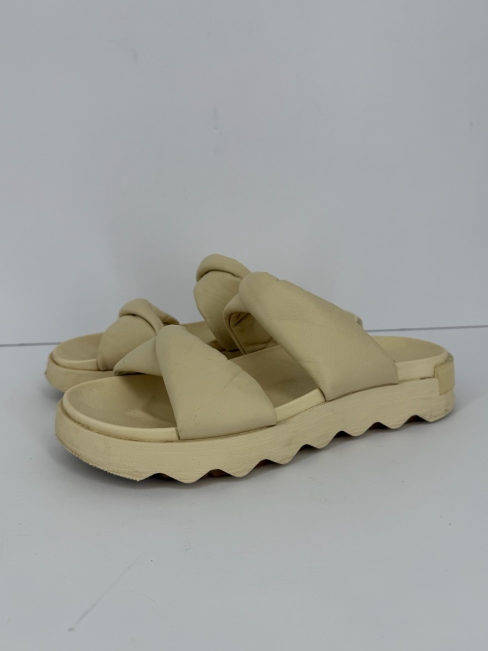 Sorel Cream Tan Vibe Twist Puffy Platform Slip On Slide Sandals Shoes 9.5